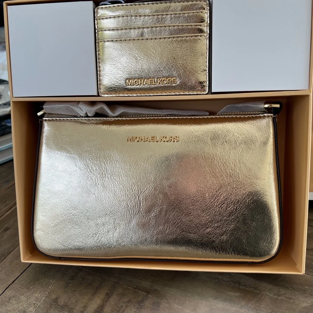 NWT Michael Kors bag and card case gift set